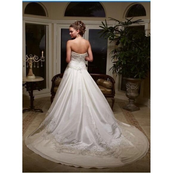 Casablanca Bridal Dresses & Skirts - Casablanca Bridal Strapless Embroidered Satin Wedding Dress - Medium